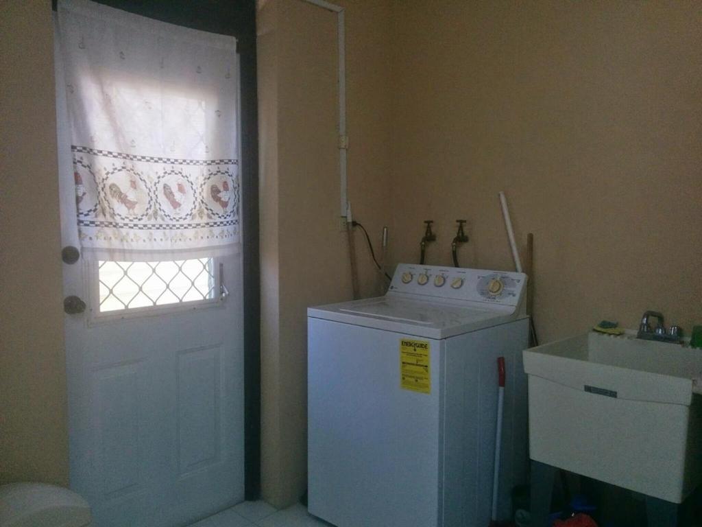 Villa Donamae 2 Story Barbados House Bridgetown Exterior foto
